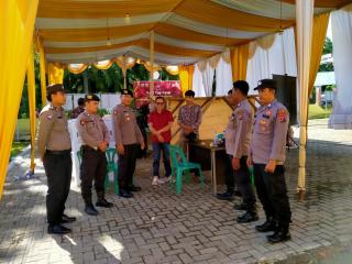 Sie Dokkes Polres Langkat Cek Kesehatan Personel yang Bertugas di PPK